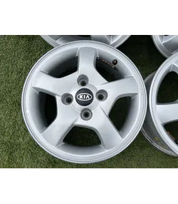 4x114.3 15" Kia gyári alufelni 6Jx15h2 ET43 3