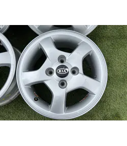 4x114.3 15" Kia gyári alufelni 6Jx15h2 ET43 4