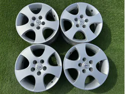 5x114.3 16" Nissan gyári alufelni 6,5Jx16h2 ET40 1