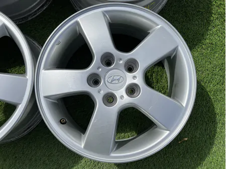 5x114.3 16" Hyundai gyári alufelni 6,5Jx16h2 ET46 3