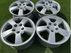 5x114.3 16" Hyundai gyári alufelni 6,5Jx16h2 ET46 6