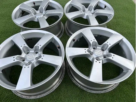 5x114.3 18" Mazda gyári alufelni 8Jx18h2 ET50 6