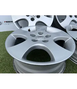 5x114.3 16" Nissan gyári alufelni 6,5Jx16h2 ET40 2