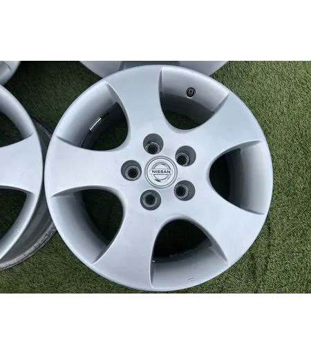 5x114.3 16" Nissan gyári alufelni 6,5Jx16h2 ET40 4
