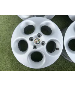 4x98 15" Alfa Romeo gyári alufelni 6Jx15h2 ET49,5 3