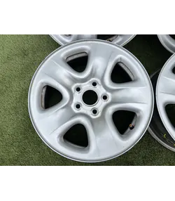 5x114.3 16" Suzuki gyári lemezfelni 6,5Jx16h2 ET45 2