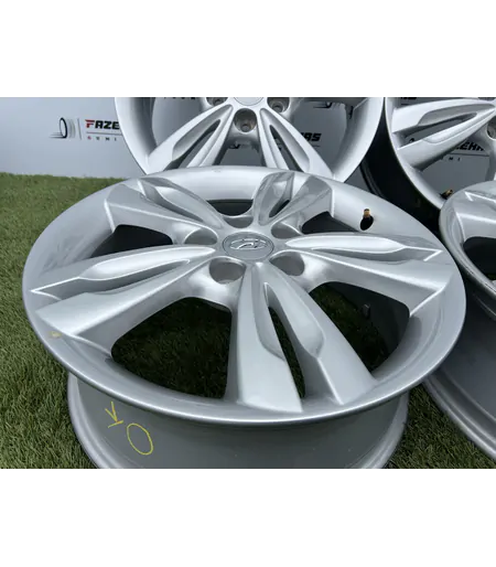 5x114.3 17" Hyundai gyári alufelni 6,5Jx17h2 ET48 2