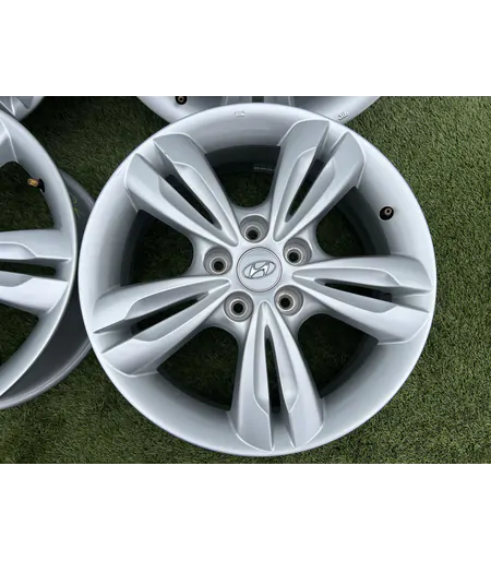 5x114.3 17" Hyundai gyári alufelni 6,5Jx17h2 ET48 4