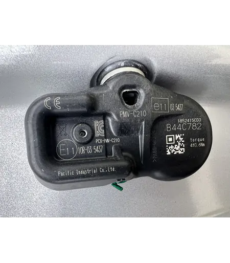 5x114.3 16" Toyota gyári alufelni +TPMS szenzor 6,5Jx16h2 ET45 11