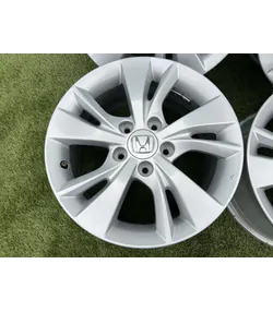 5x114.3 16" Honda gyári alufelni 7Jx16h2 ET55 2