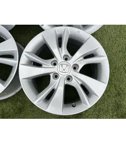 5x114.3 16" Honda gyári alufelni 7Jx16h2 ET55 3