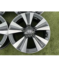 5x114.3 17" Nissan gyári alufelni + TPMS szenzor 6,5Jx17h2 ET45 4