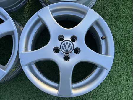 5x100 16" Volkswagen gyári alufelni 6,5Jx16h2 ET42 3