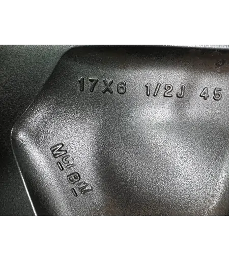 5x114.3 17" Nissan gyári alufelni + TPMS szenzor 6,5Jx17h2 ET45 9