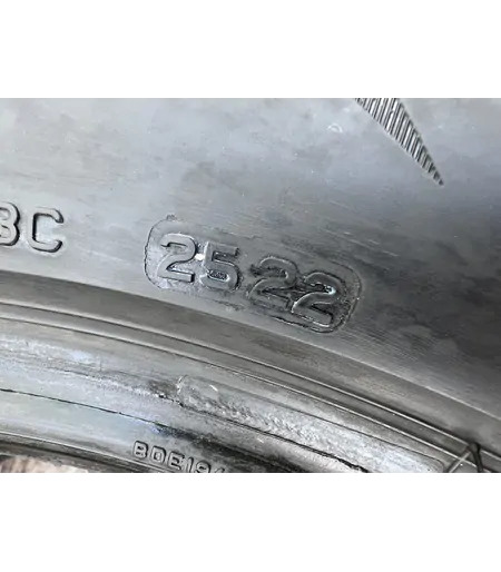 235/55 R18 Bridgestone Blizzak LM005 téli gumi 5mm - Mobil Gumis 6