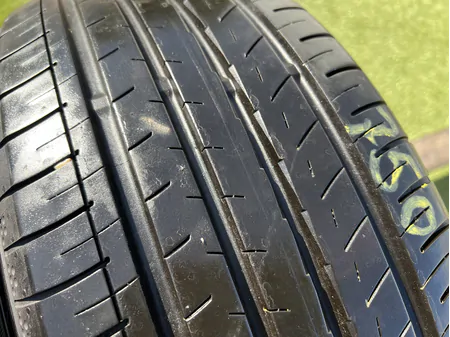 205/55 R16 Yokohama BluEarth GT nyári gumi 6mm 3