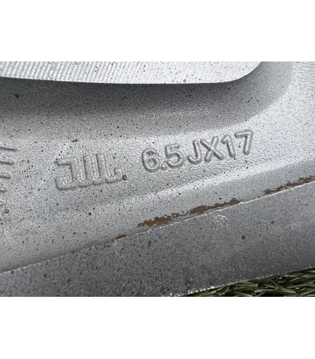 5x114.3 17" Kia Sportage gyári alufelni 6,5Jx17h2 ET40 7