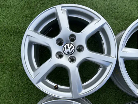 5x100 15" Volkswagen gyári alufelni 6Jx15h2 ET40 5