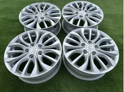 5x114.3 16" Suzuki gyári alufelni + TPMS szenzor 6Jx16h2 ET50 6