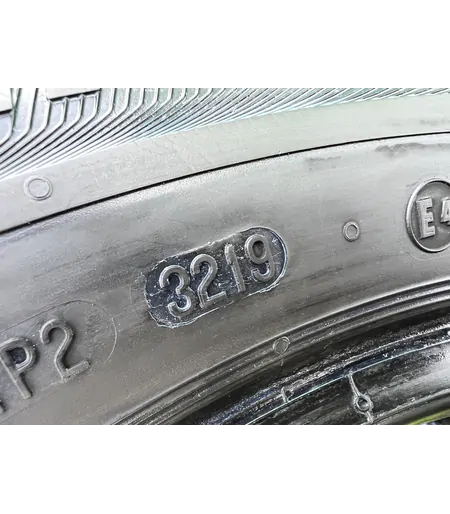 205/60 R16 Semperit Master Grip 2 téli gumi 5,5mm 6