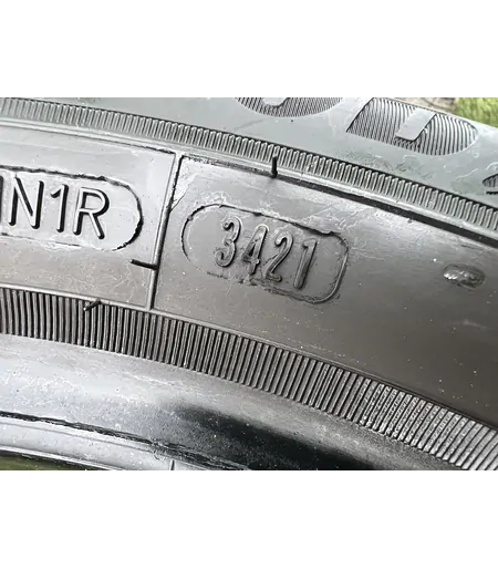 195/55 R16 Goodyear Ultra Grip téli gumi 5,5-7,5mm 6