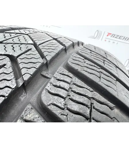 235/45 R18 Pirelli Sottozero téli gumi 6mm - Mobil Gumis 4