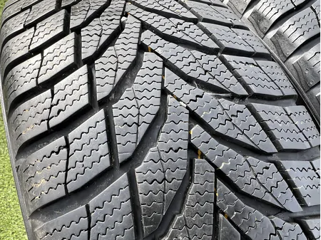 215/65 R16 Nexen Winguard Sport 2 Suv téli gumi 6,5mm 2