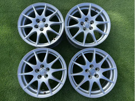 5x100 16" Toyota gyári alufelni 6,5Jx16h2 ET45