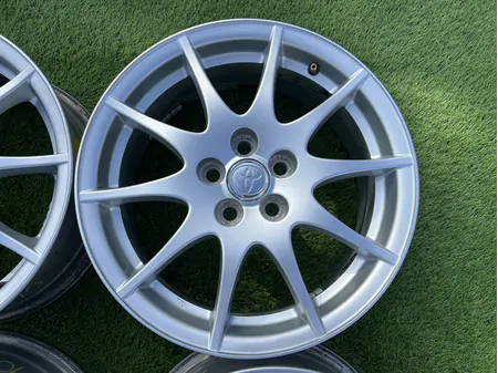 5x100 16" Toyota gyári alufelni 6,5Jx16h2 ET45 4