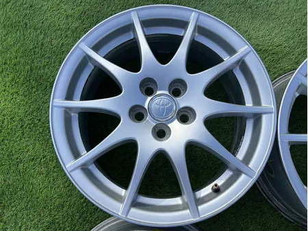 5x100 16" Toyota gyári alufelni 6,5Jx16h2 ET45 5