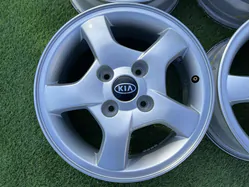 4x114.3 15" Kia gyári alufelni 6Jx15h2 ET43 2