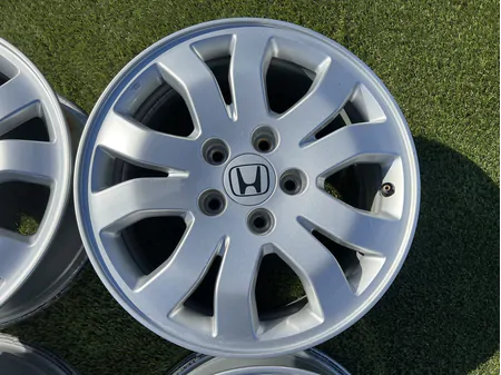 5x114.3 16" Honda gyári alufelni 6,5Jx16h2 ET50 4