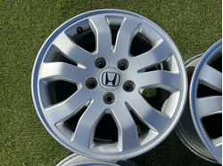 5x114.3 16" Honda gyári alufelni 6,5Jx16h2 ET50 5