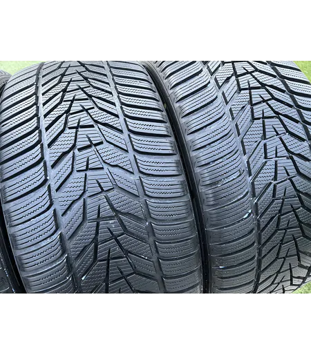 275/40 R20 Hankook Winter I’Cept Evo 3 téli gumi 8mm 3