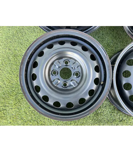 4x100 14" Toyota gyári lemezfelni 4,5Jx14h2 ET39 2