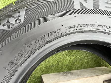 215/70 R15C Nexen Winguard WT1 téli gumi 5,5mm 5