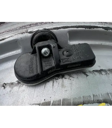 4x100 15" Renault Twingo gyári kétszéles alufelni + TPMS 5,5Jx15h2 ET36 5jx15h2 ET38 - Mobil Gumis 7