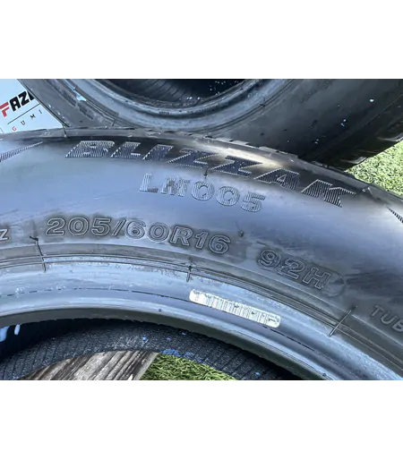 205/60 R16 Bridgestone Blizzak LM005 téli gumi 4,5-5mm 5