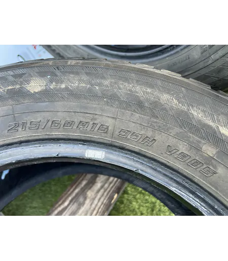 215/60 R16 Yokohama BluEarth téli gumi 5-5,5mm 5