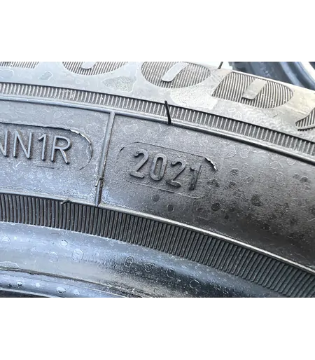 195/55 R16 Goodyear UltraGrip 9 téli gumi 7mm 6