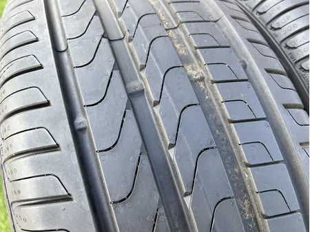 245/45 R18 Pirelli Cinturato P7 nyári gumi mm 2