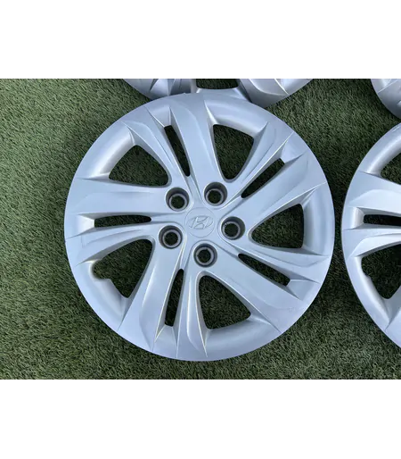 HYUNDAI 16" dísztárcsa 2