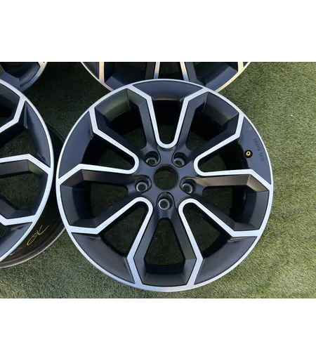 5x114.3 17" Cms (Suzuki Vitara) alufelni 7,5Jx17h2 ET35 - Mobil Gumis 4