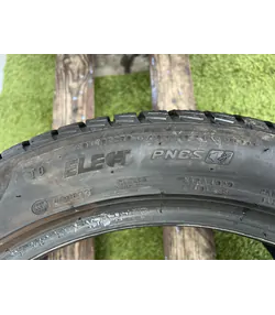 255/45 R19 Pirelli Sottozero 3 téli gumi 4,5-5mm 7