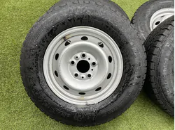 5x118 15" Fiat Citroen Peugeot gyári lemezfelni 215/70 R15C téli gumikkal 2