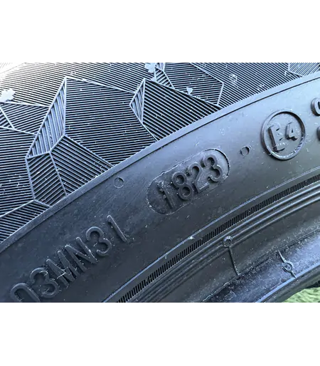 205/60 R16 Semperit Speed Grip 5 téli gumi 7,5-8mm - Mobil Gumis 6