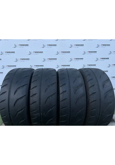 205/50 R16 Toyo Tires Proxes R888 nyári gumi 4mm - Mobil Gumis