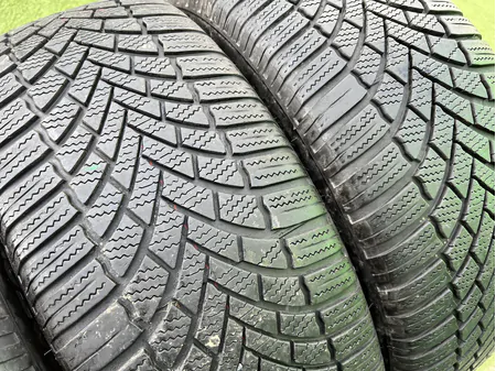 225/60 R17 Bridgestone Blizzak LM005 téli gumi 5-6mm 3