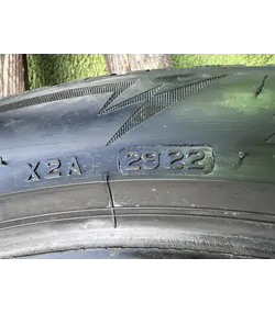 285/40 R21 Bridgestone Blizzak LM005 téli gumi 6mm - Mobil Gumis 4