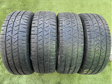 235/65 R16C Laufenn I Fit Van téli gumi 5-7mm 1